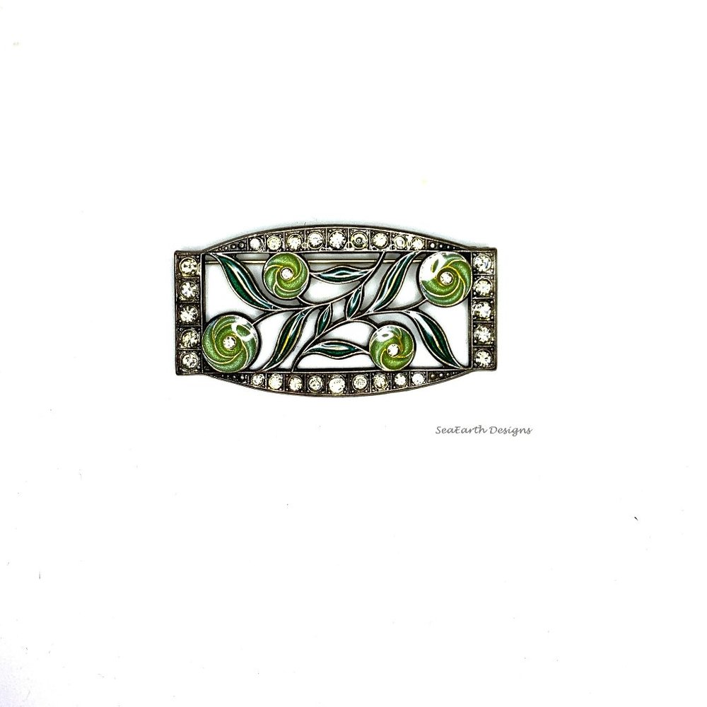 Vintage French Enameled Pin
